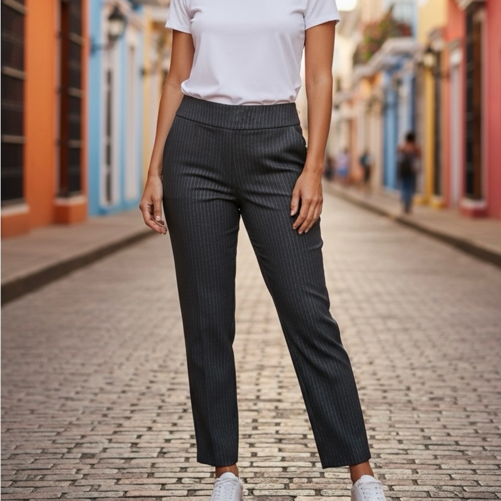 Size 10 Rebecca Malone Black Pinstripe Women's Pants